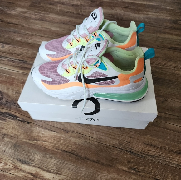 270 Air Max - Picture 2 of 6